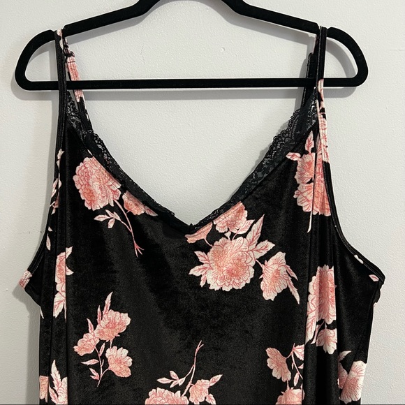 Velvet Tank - Picture 2 of 4